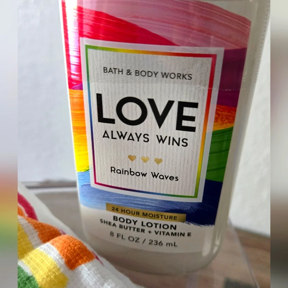 Love ❤️ Rae Dunn Towel set + BBW Love Always Wins